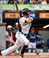 한유섬, 달아나는 적시타~