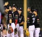 KT, DH 2차전 승리하며 위닝시리즈