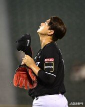 김민, 만루 위기 간신히 막았어