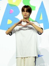 투어스 신유, 러블리한 하트~