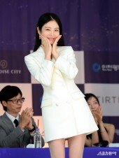 신예은, 예쁨 V라인~