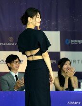 수지, 숨겨둔 아찔한 뒷태~