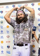 켈리 ‘완봉 하트’