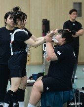 한지안-박혜정, 힘으로 상대가 안돼