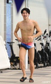 황선우, 훈련이 늦었어요