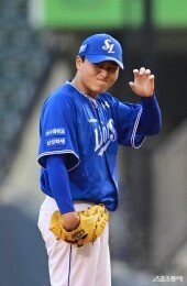 이승현, 폭투가 아쉬워