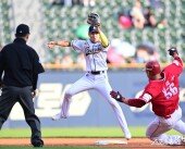 이유찬, 가볍게 날아서