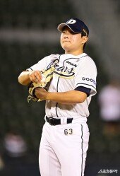 김택연, 9회에 추가 실점