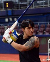 박동원, 배트를 거꾸로 잡고 배팅 훈련~