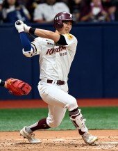 이주형, 만루 찬스에서 적시타!