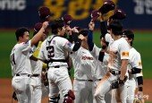 키움, LG 꺾고 5연승 질주~
