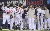 두산, 13-8 짜릿한 대승