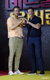 데드폴과 울버린 ‘올해의 로맨스’