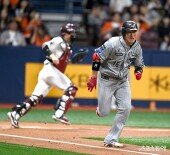 하주석 ‘기습번트로 출루’