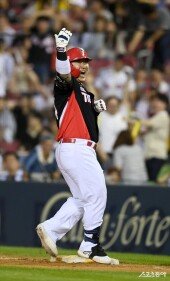 동점타 최형우 ‘경기는 원점으로’