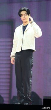 엔하이픈 제이 ‘카리스마 볼하트’