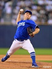 선발 투수 이승현 내려가고 불펜 투수 이승현 등판