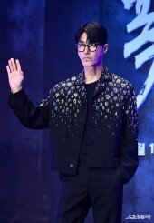 차승원, 카리스마 넘치는 인사