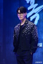 차승원, 화려한 패션