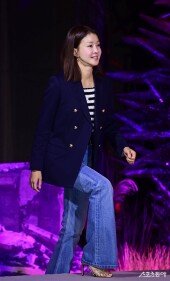 이시영, 해맑은 입장