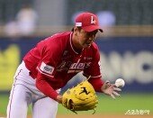 김광현, 볼 놓쳤다!