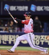 오지환, 만루포로 확실한 복귀 신고