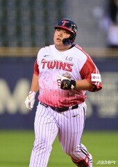 김범석, 범바오의 백투백 홈런