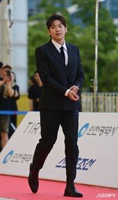 덱스, 여심 녹이는 입장