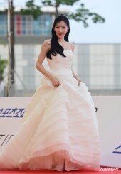 티파니 영, 상큼한 등장