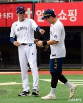 강인권 감독, (박)세혁아! 오늘 컨디션이 어때?