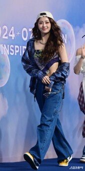 르세라핌 허윤진, 매혹적인 입장