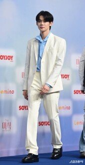 투모로우바이투게더 연준, 가요대전 MC의 위엄