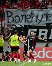 일류첸코, 뛸 듯이 기뻐!