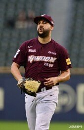 헤이수스, 솔로포 허용이 아쉬워