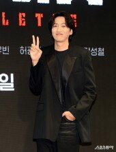 이광수, 시크한 V