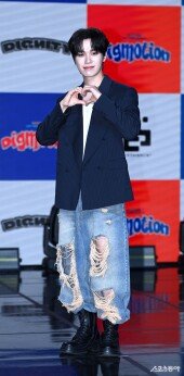 디그니티 루오 ‘사랑의 하트’