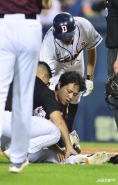 하영민, 다리에 맞았어요