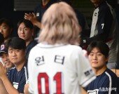 이영하-김택연, 눈 뗄 수가 없네