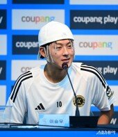 이승우, ‘유니폼 눈치 싸움 치열하다’