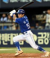 김지찬, 4회초 삼성 첫 안타~