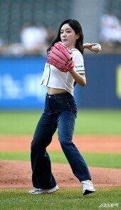 윤하정 ‘두산 승리를 위해’