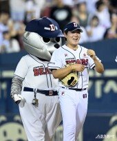 김택연 ‘1점 차 승리 지켰다’