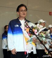 인터뷰하는 사격 장갑석 감독!