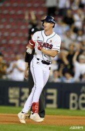 제러드 ‘2타점에 박수를’