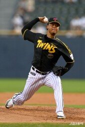 에르난데스, KBO리그 데뷔전