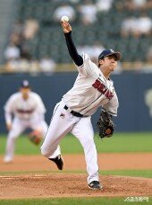 역투하는 시라카와