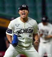 한두솔, 만루 위기 넘기고 포효~