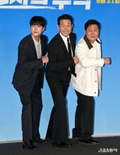 영화 필사의 추격 ‘코믹 맛집 오픈’