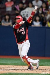 김태군 ‘다시 앞서가는 투런 홈런’