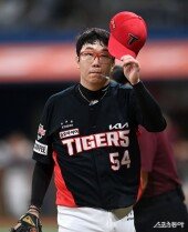 양현종, 7이닝 4피안타 1실점 호투